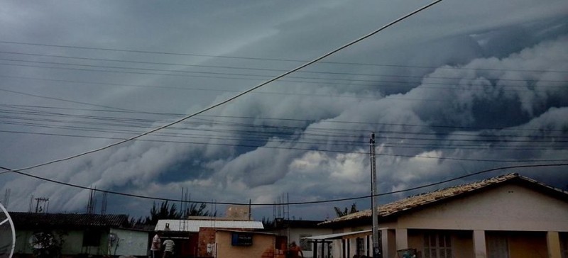 Vento forte e queda de 6°C na temperatura