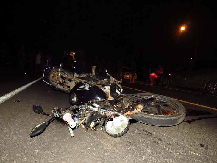 Motociclista sofre acidente e fica em estado gravíssimo