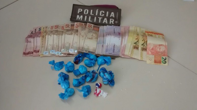 Jovem com 20 anos é preso com cocaína após perseguição