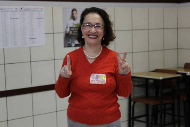 Governo de SC: socialista, Marlene Soccas vota no São Bento 