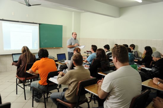 Esucri oferece desconto para alunos com mais de 50 anos