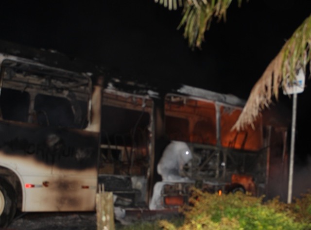 Segundo ônibus é incendiado em Criciúma 