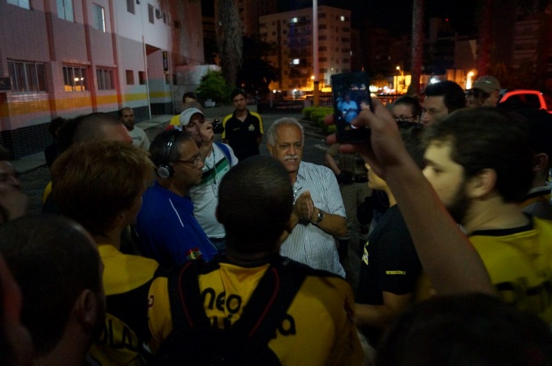 Torcida se revolta com desempenho do Tigre e atitude de Raimundo Queiroz 