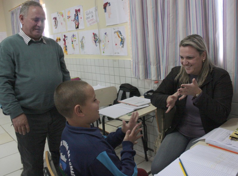 Vereador salienta a importância da inclusão de Libras nas escolas 
