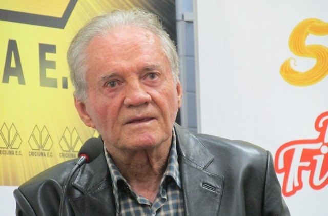 Antenor Angeloni anuncia que vai deixar o comando do Tigre