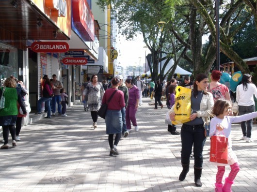 Procon explica como trocar presentes de Natal