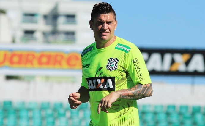 Criciúma encaminha duas contratações