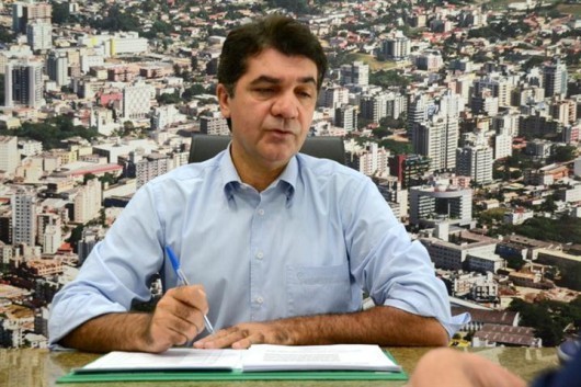 Parecer de procurador considera Clésio inelegível 