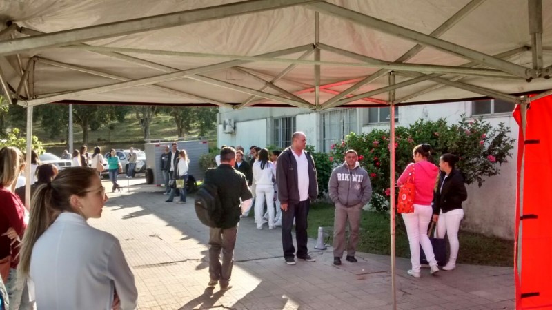 Trabalhadores do Hospital Regional de Araranguá de braços cruzados