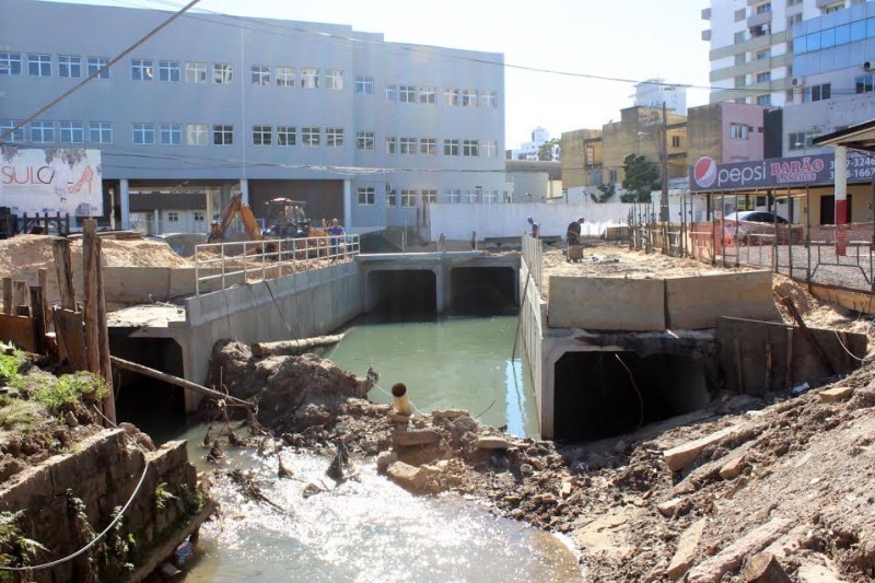 Prefeitura de Criciúma interdita rua Araranguá neste sábado