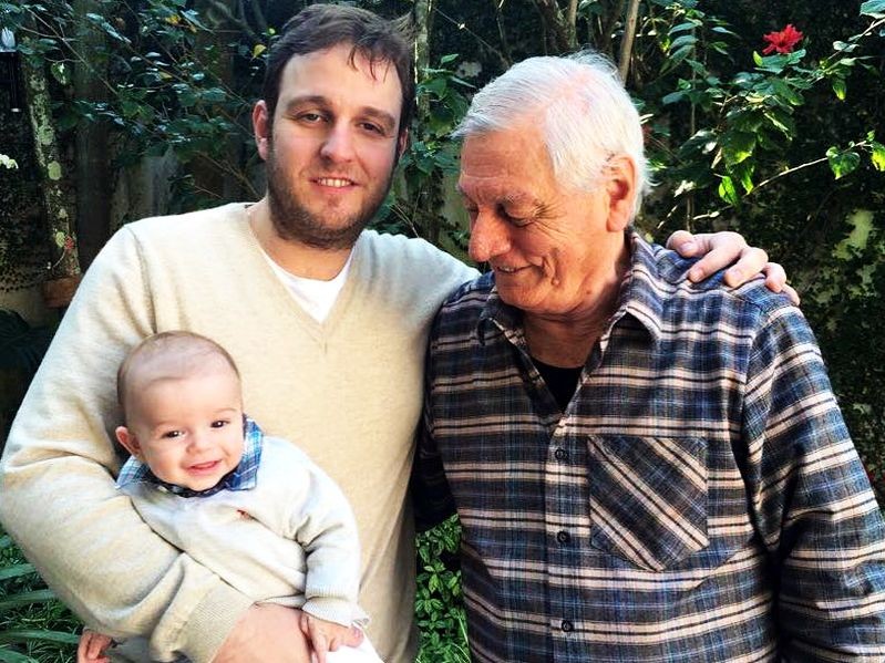 No aconchego familiar, Altair Guidi comemora 80 anos