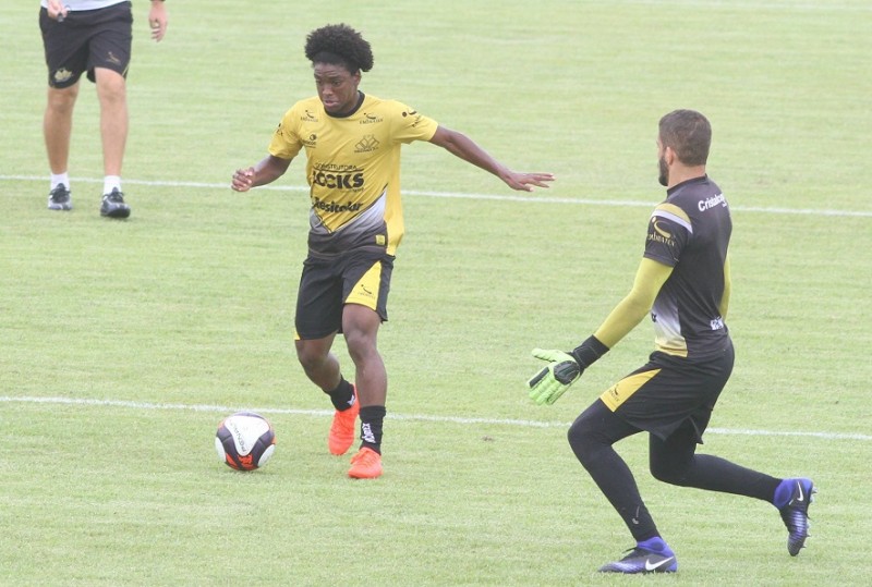 Com Caio Rangel na lista, Tigre embarca para Brusque