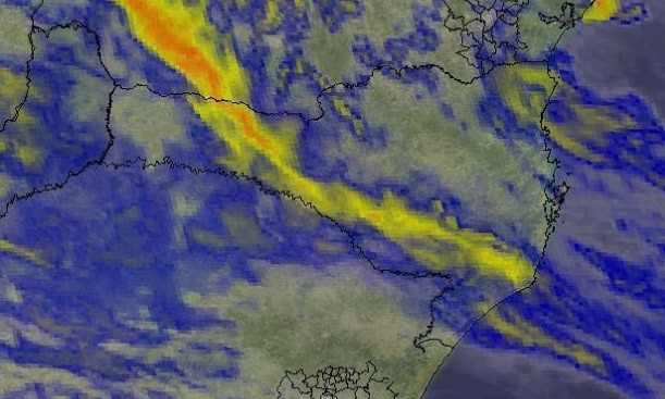 Defesa Civil alerta para risco de temporal no domingo