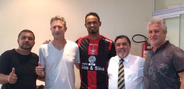 Com Bruno, Boa sofre a primeira baixa
