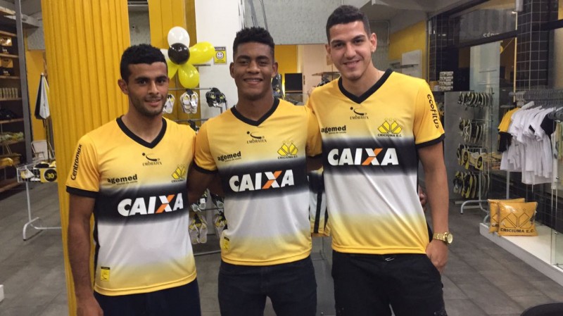Criciúma lança uniforme para a Série B