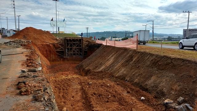 Túnel da SC-445 vai tomando forma