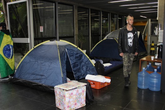 Os quatro anos de um acampamento no Paço