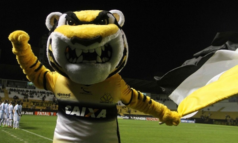 Tigre faz promoção de ingressos para duelo contra o Oeste