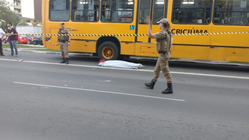 Pedestre morre atropelada na Avenida Centenário