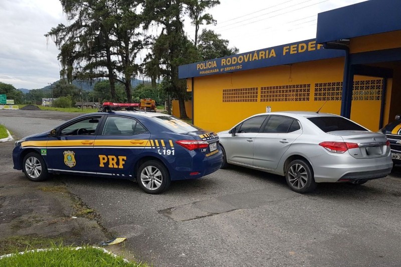 Veículo recuperado pela PRF havia sido clonado com placas de Criciúma