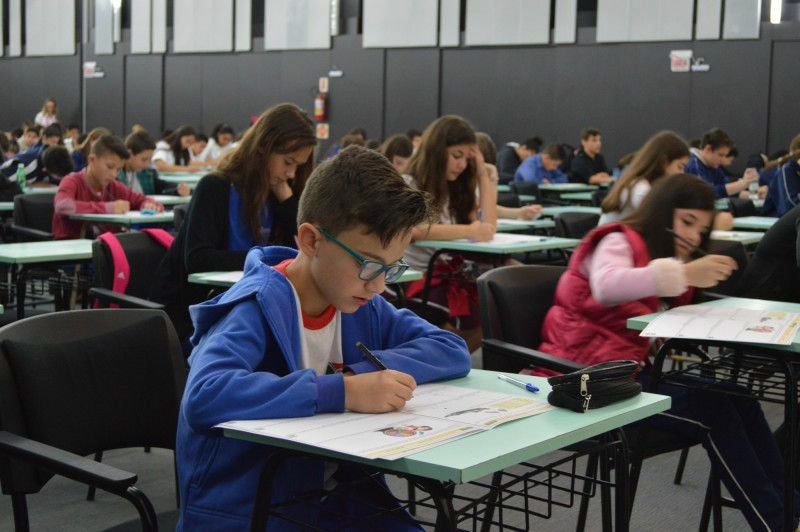 Estudantes realizam primeira prova do Prêmio Acic de Matemática 