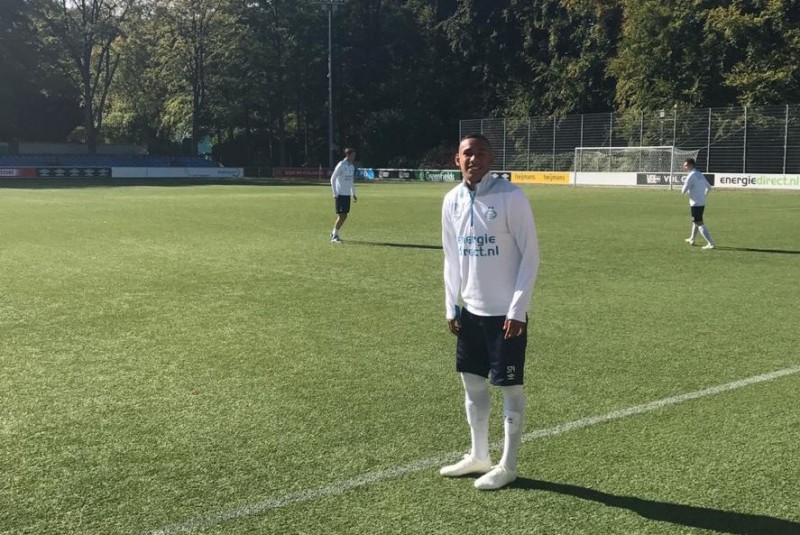 Atacante Reinaldo participa do primeiro treino no PSV 