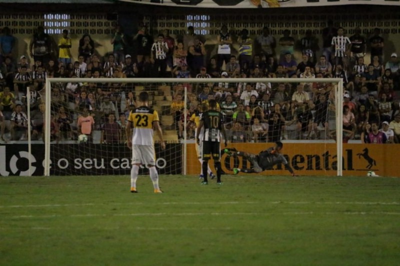 Em noite de Julimar, Criciúma vence o São Raimundo e avança na Copa do Brasil