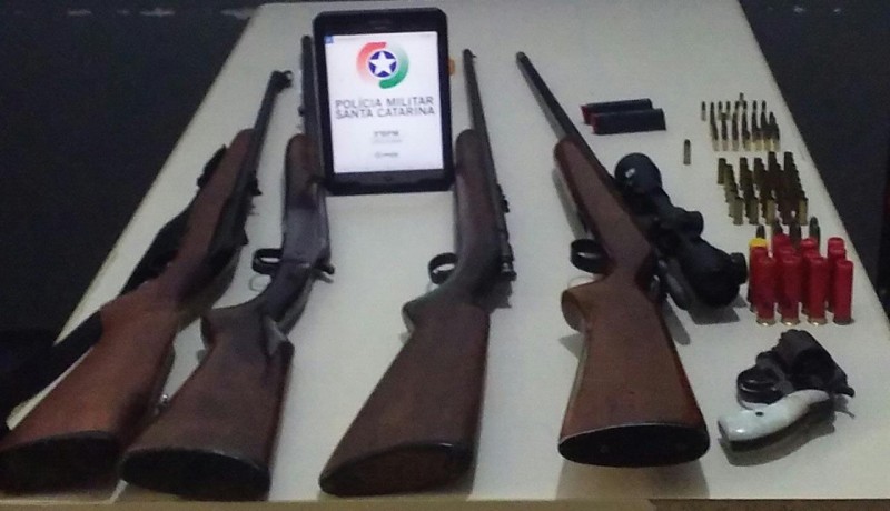 Polícia Militar realiza apreensão de armas e munições no bairro Mina do Toco