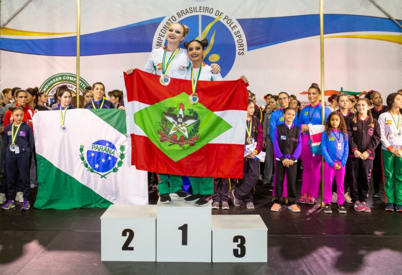 Dupla de Araranguá classificada para o Mundial de Pole Sports no Canadá