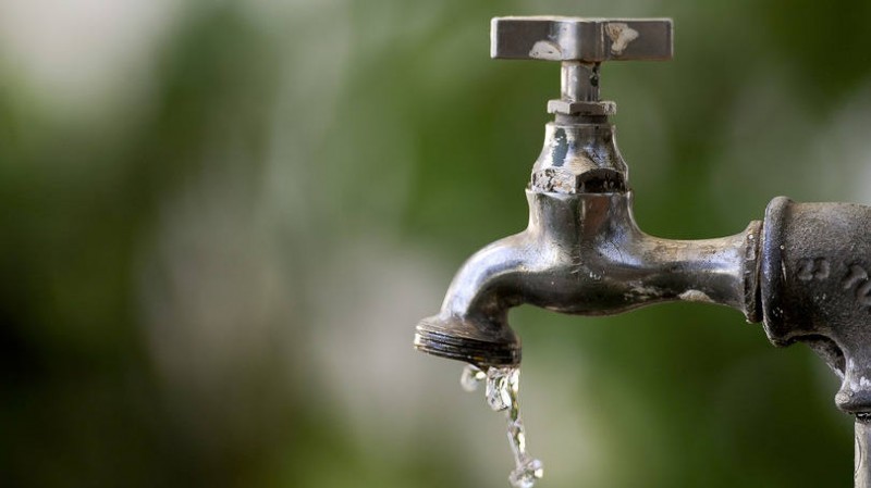 Rompimento de adutora deixa moradores sem água em Criciúma e Içara