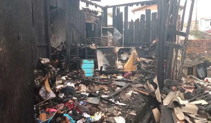 Família de Criciúma que teve residência destruída por incêndio precisa de doações 
