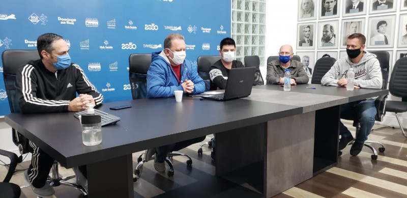 Prefeitos da Amurel ampliam restrições e definem calendário para emissão de novos decretos