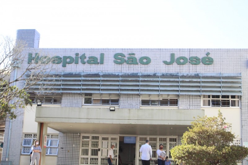 Todos os leitos disponíveis para Covid-19 no Hospital São José estão ocupados 
