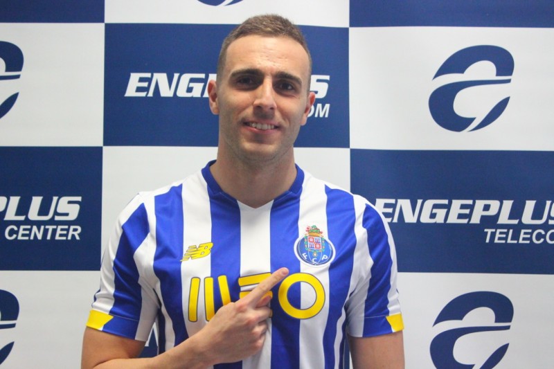 De Criciúma, nadador Leonardo Schilling é o novo atleta do Porto de Portugal 
