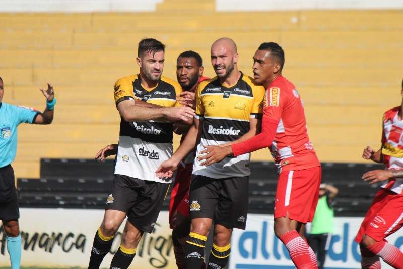Criciúma vacila, perde em casa e termina a rodada fora do G4 da Série C 