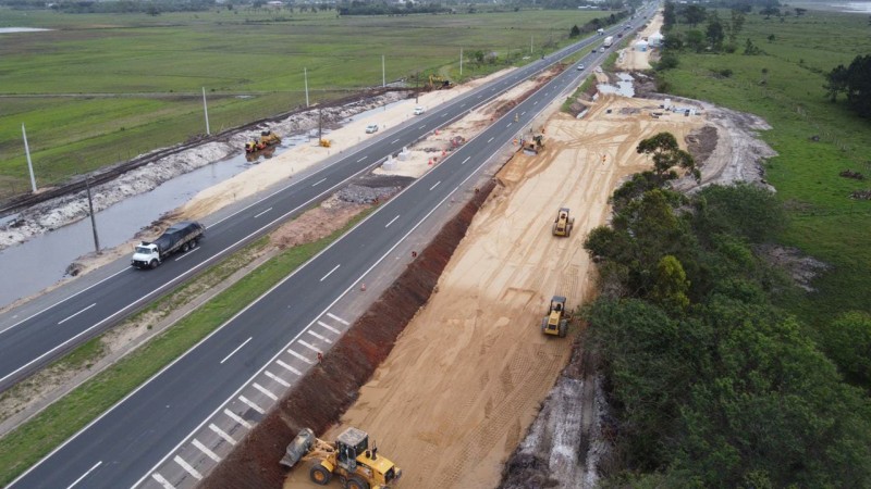 Obras da CCR ViaCosteira avançam na BR-101
