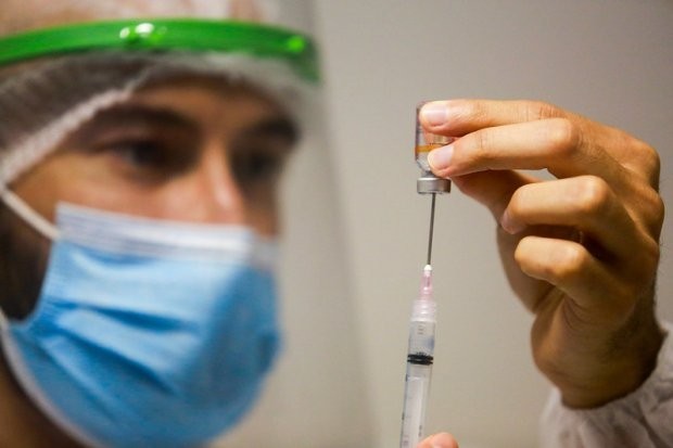 Santa Catarina: 876,8 mil doses da vacina contra a Covid-19 foram aplicadas no Estado