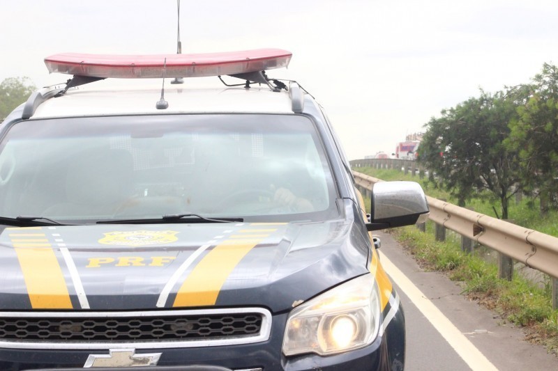 BR-101: motorista se envolve em acidente e é preso por embriaguez