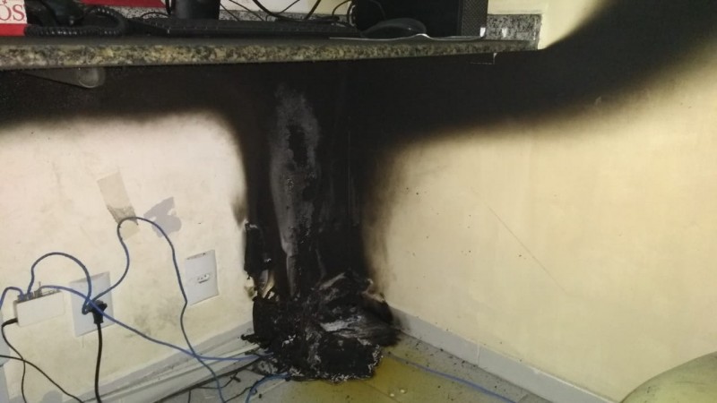 Incêndio danifica central de informática em Imbituba