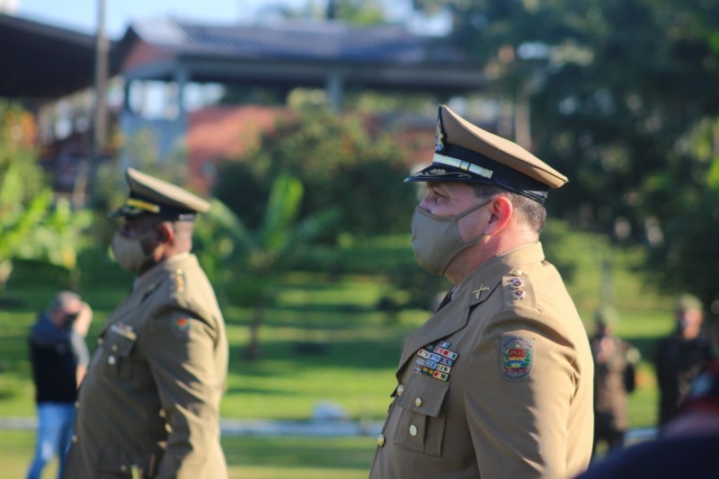 Amigos na vida pessoal e militar: pela segunda vez Dimitri substitui Fraga na posição de comandante