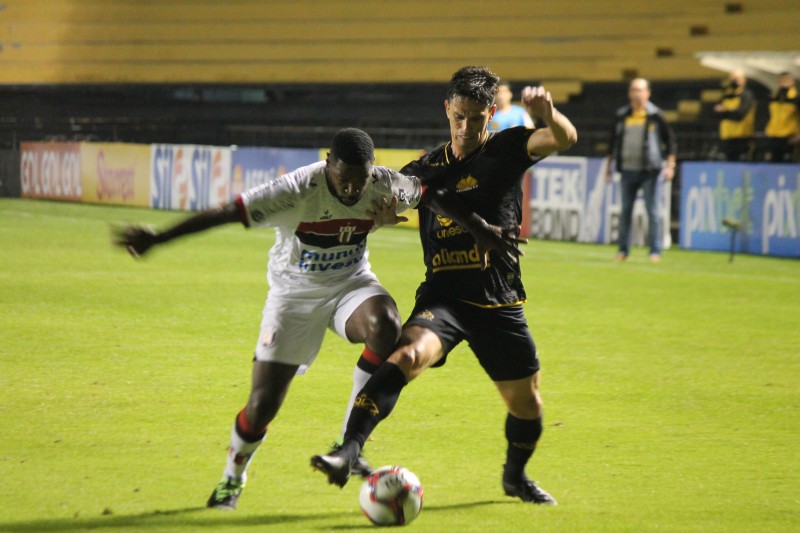 Criciúma empata com Botafogo e adia classificação na Série C