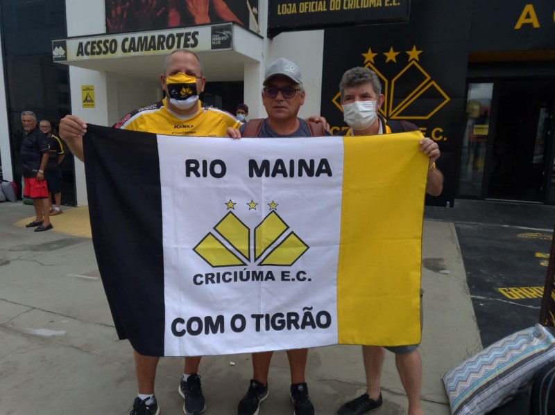 Torcedores do Criciúma iniciam viagem para acompanhar estreia na Copa do Brasil