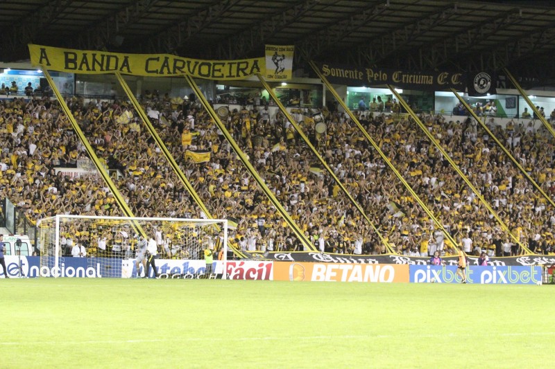 ‘Recomendação é do MPSC’, afirma comandante da PM sobre retirada da sede da Os Tigres do HH 