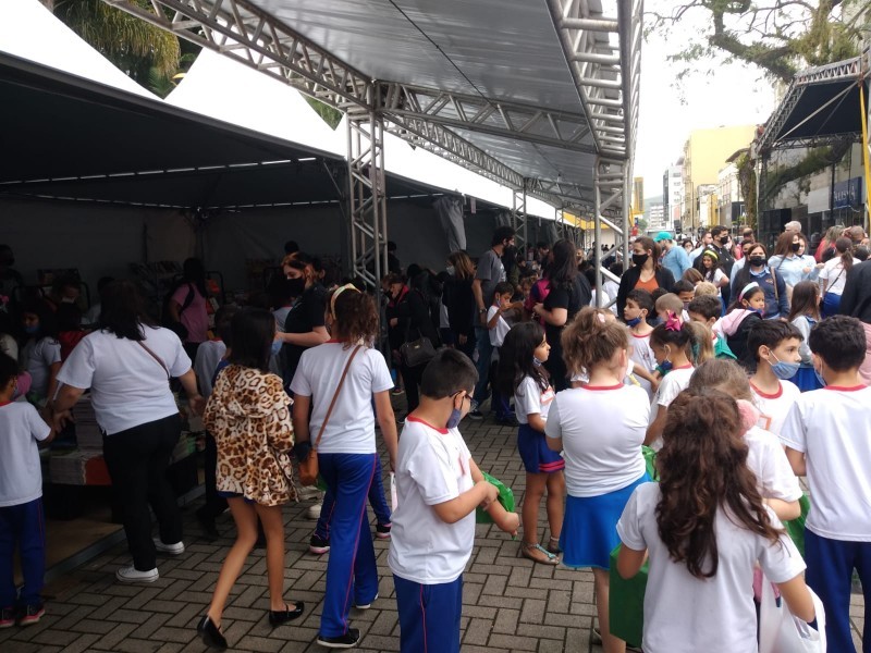 Com editais revogados, Feira do Livro de Criciúma é adiada e pode ficar para 2023