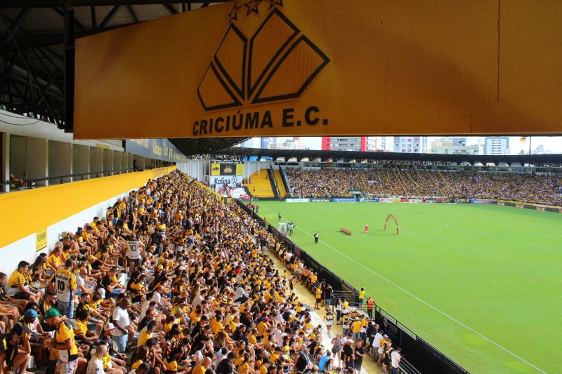 Com marca histórica de sócios, Criciúma suspende novas adesões