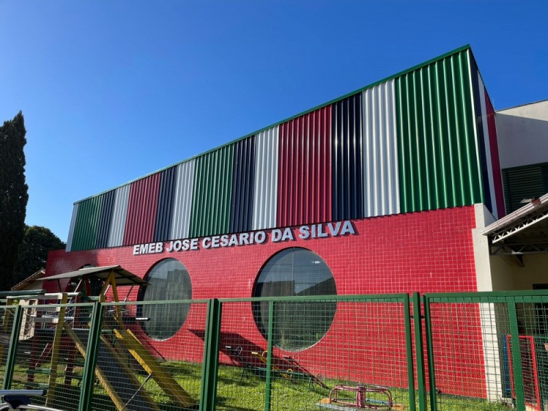 Para acelerar reparos em forro, prefeitura decide fechar temporariamente a escola José Cesário