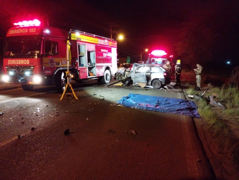Homem morre em colisão frontal entre carros na SC-285 em Turvo