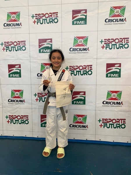 Maria Luiza Honorato brilha em Festival de Judô da FME de Criciúma