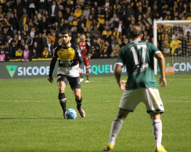 Criciúma encara o Guarani em Campinas visando se aproximar do acesso à Série A 