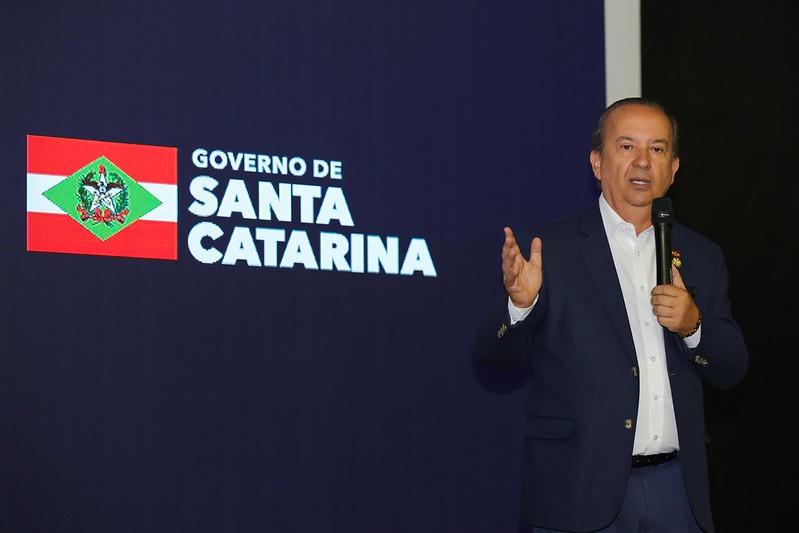 Jorginho Mello troca comando de nove órgãos do governo